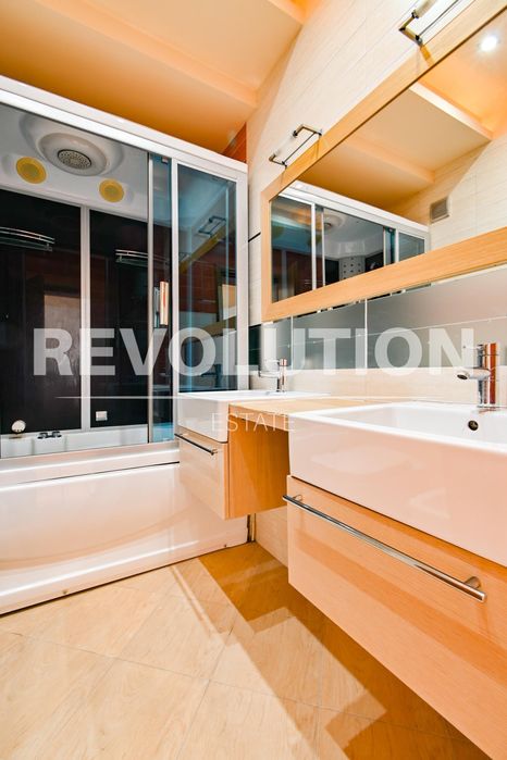 Дава се под наем Четиристаен апартамент в София, Витоша - 300 кв.м за 1900 € - Снимка #14