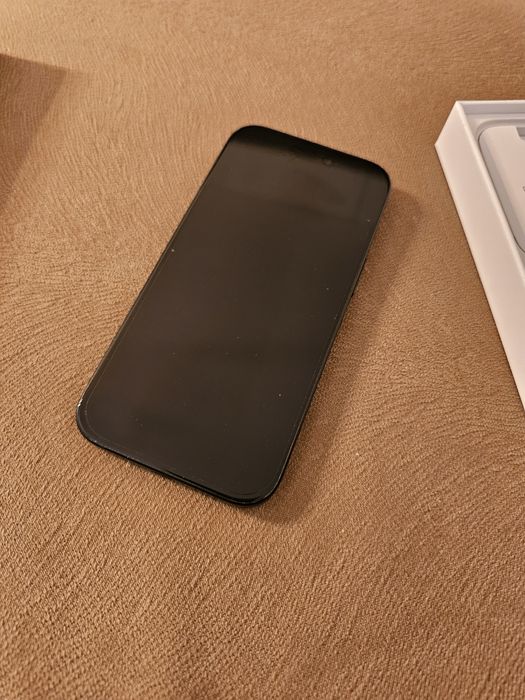 iPhone 15 black 256 GB