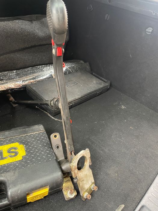 Инвалидно устройство за управление автомобил / Устройство за Инвалиди