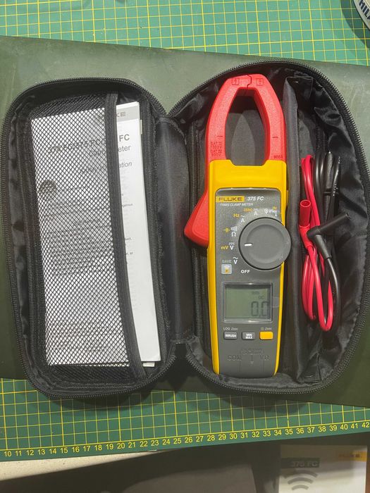 FLUKE 375 FC AC / DC Ампер клещи - Нови