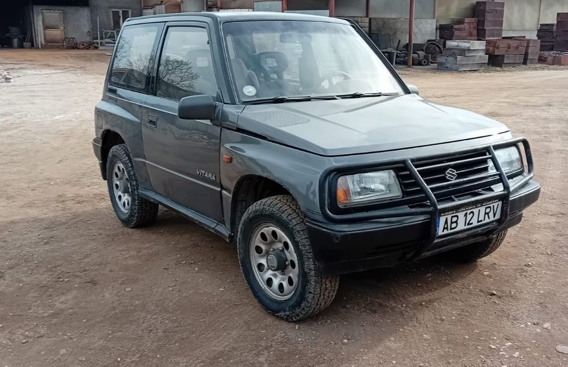 Vând Suzuki Vitara