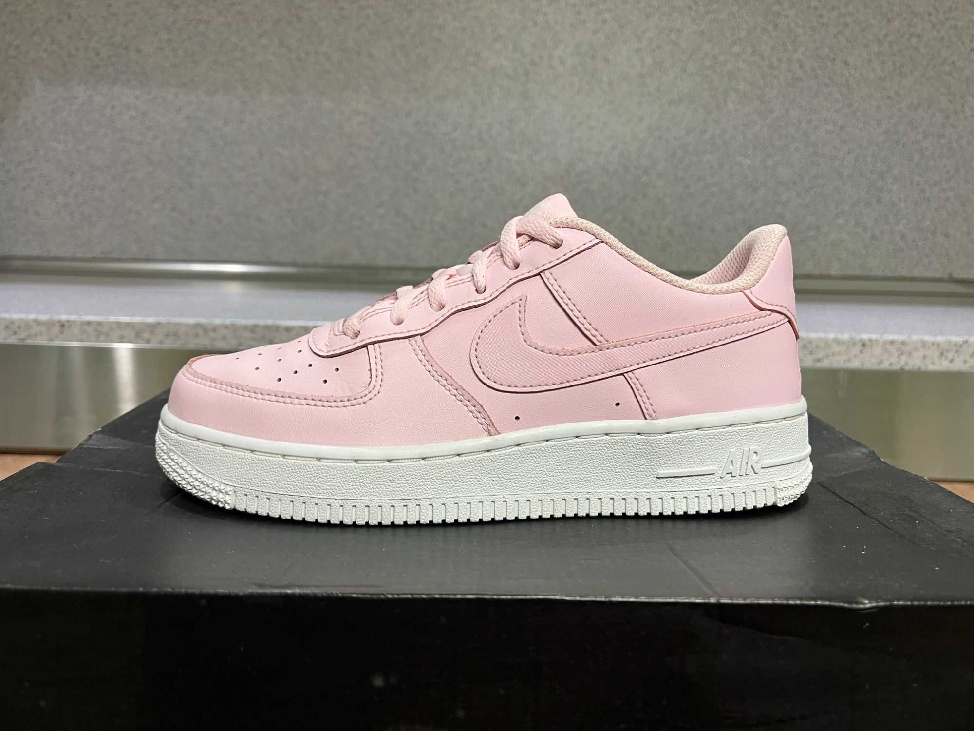 ОРИГИНАЛНИ *** Nike Air Force 1 Low 'Pink Foam'