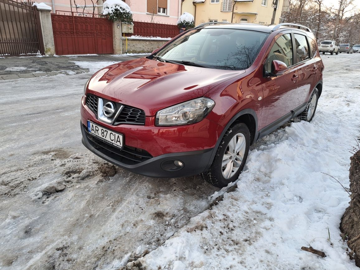 Nissan qashqai+2