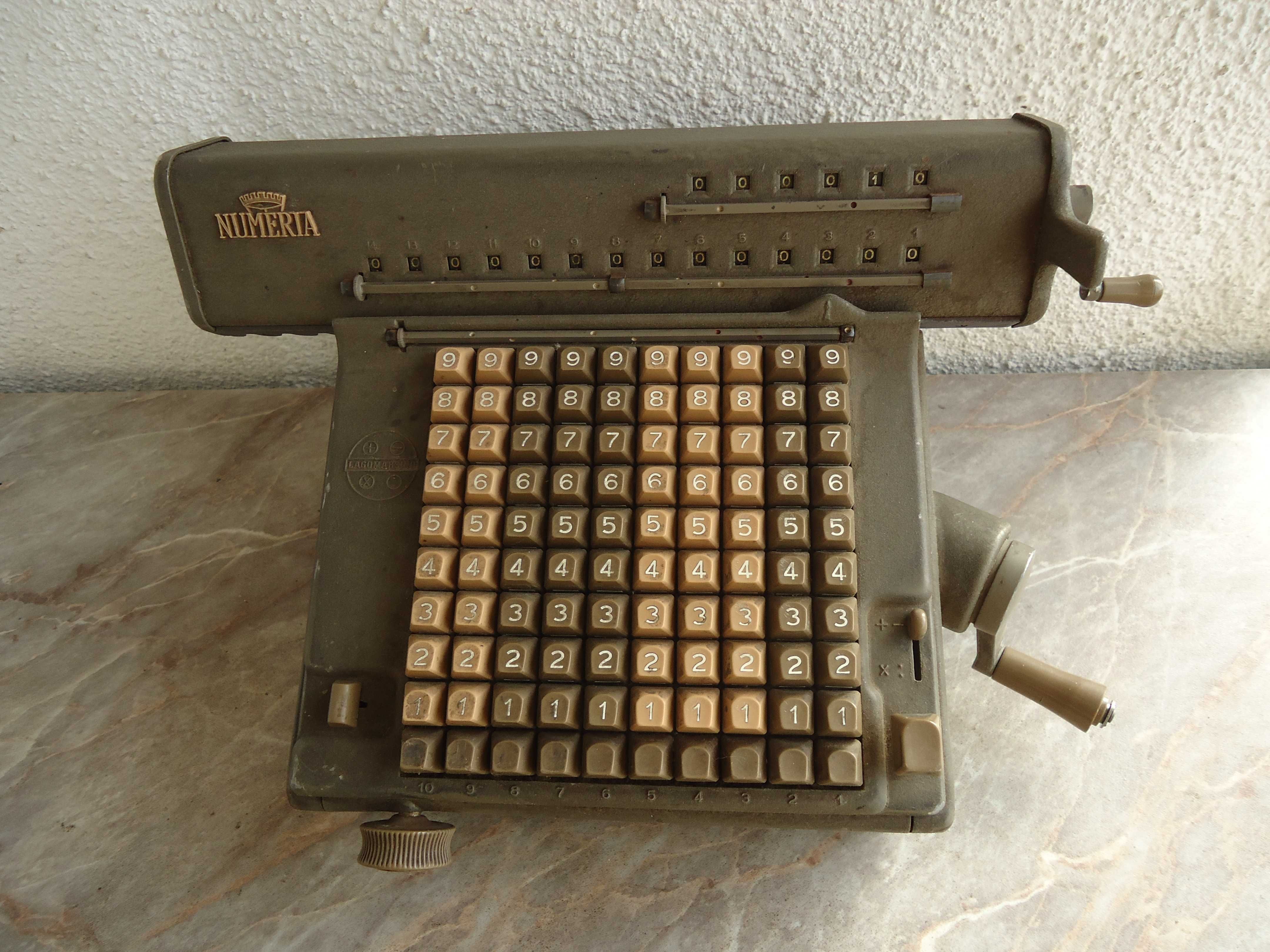 Ретро сметачна машина "NUMERIA LAGOMARSINO 7101"