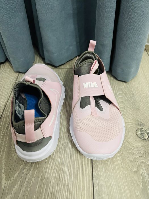 Adidasi Nike —-35,5