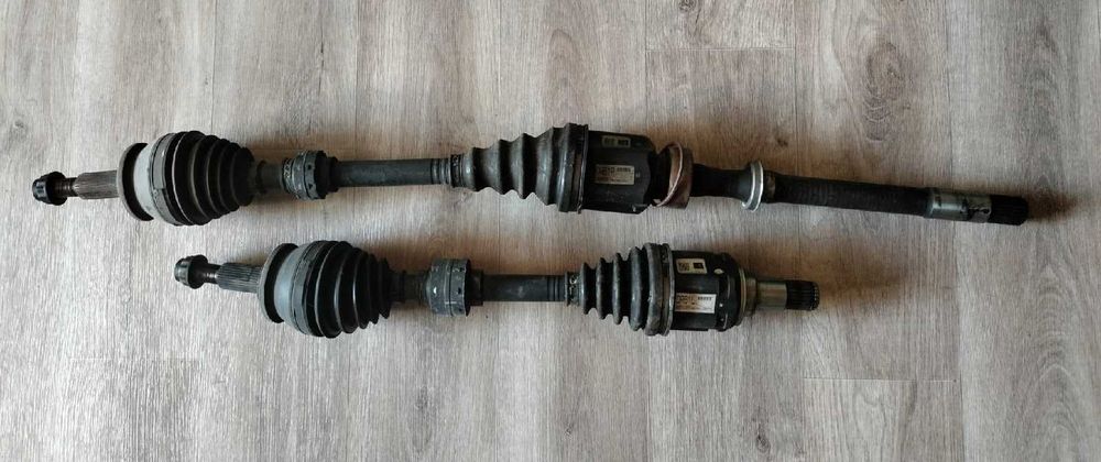Продам Привода передний Toyota Estima 50 / 55 2GR