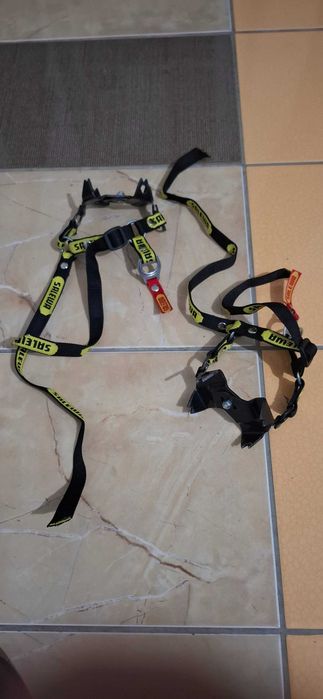 Semi-Coltari/gherute/crampoane Salewa pt zapada/gheata cu husa inclusa
