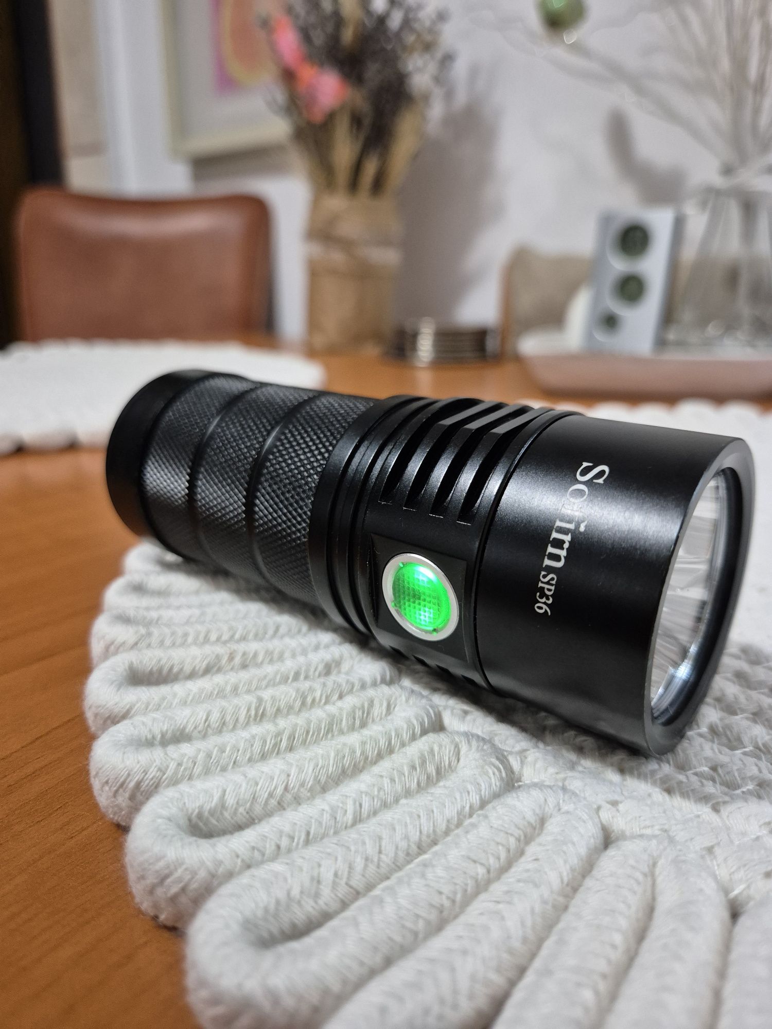Lanterna profesionala Sofirn 5200 lumeni 390metrii