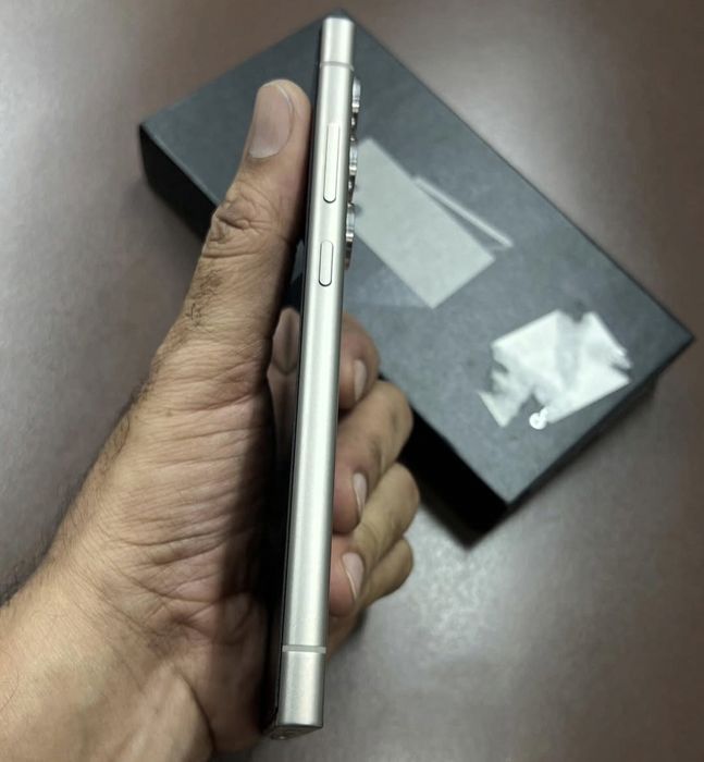 S24 ULTRA 256GB ideal xolata bo'ladi