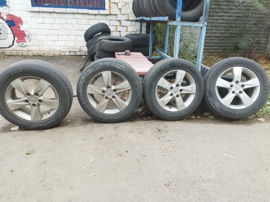 Продам диски с шинами