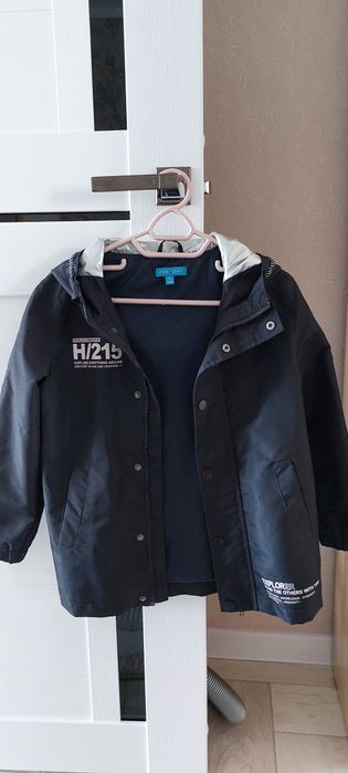 Ветровка и куртка на мальчика