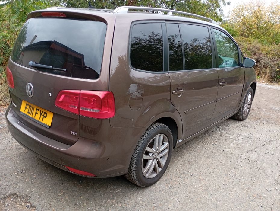 Фолксваген Тоаран 1.6 тди 2013 год дсг