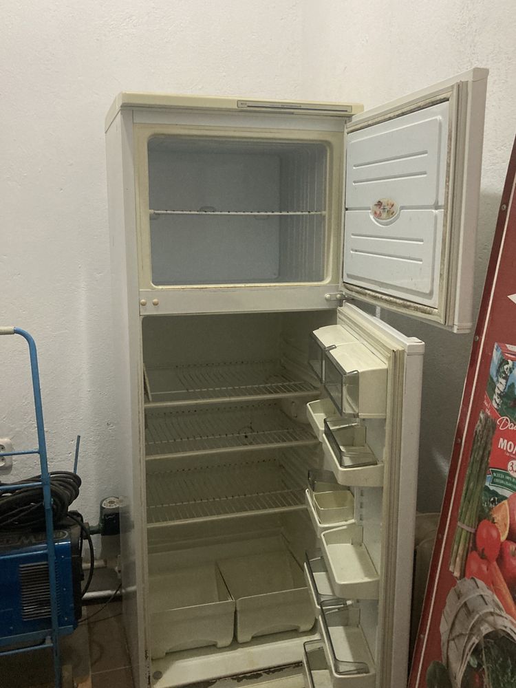 продам холодильник минск