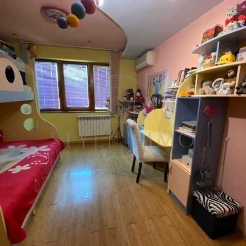 Продава се Многостаен апартамент в Разград, Варош - 143 кв.м за 1287 €/кв.м - Снимка #12