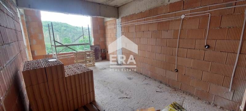 Продава се Тристаен апартамент в Варна, Аспарухово - 90 кв.м за 1334 €/кв.м - Снимка #2