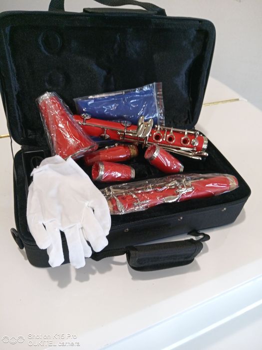 Кларинет червен Бемол