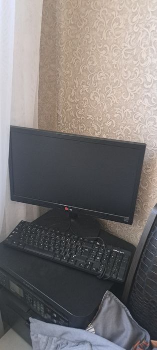 Монитор в рабочем состоянии.