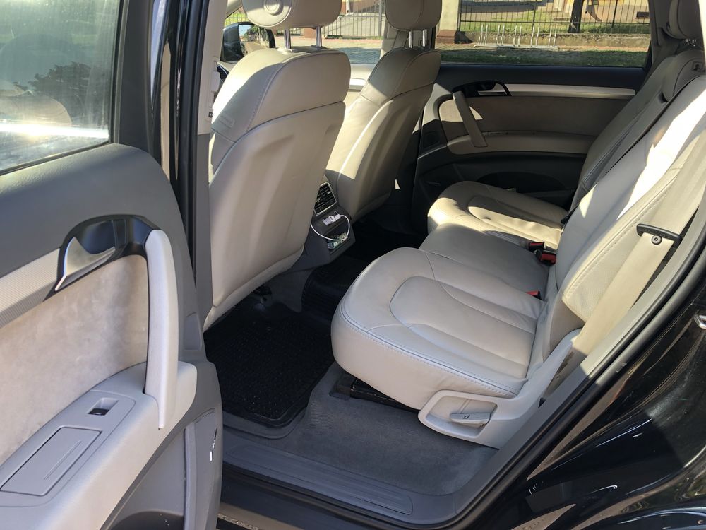 Vand Audi Q7 2012