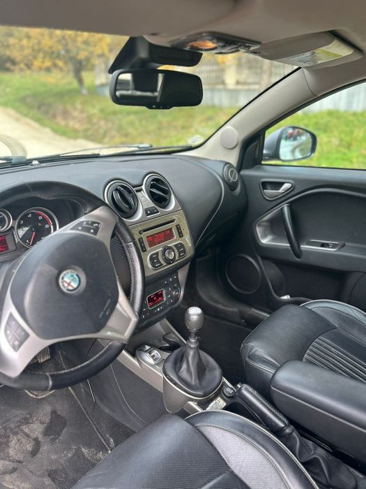 Vând Alfa Romeo Mito