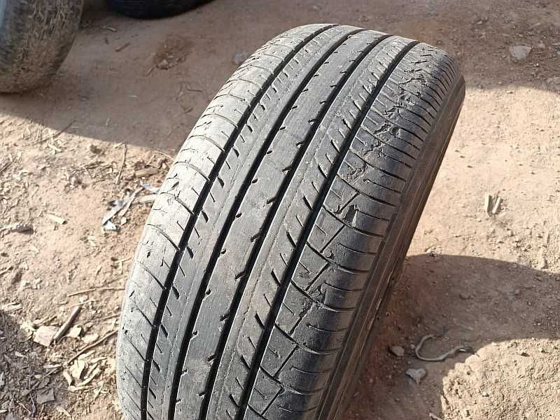 Шины 215/55 R17 - "Yokohama dB decibel E70" (Япония), летние.
