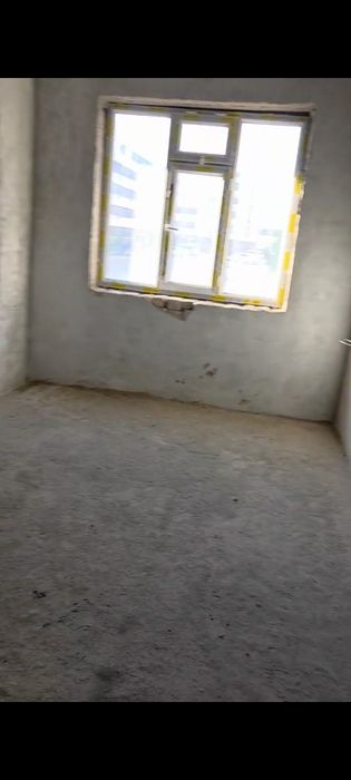 1 xonali kvartira sotiladi