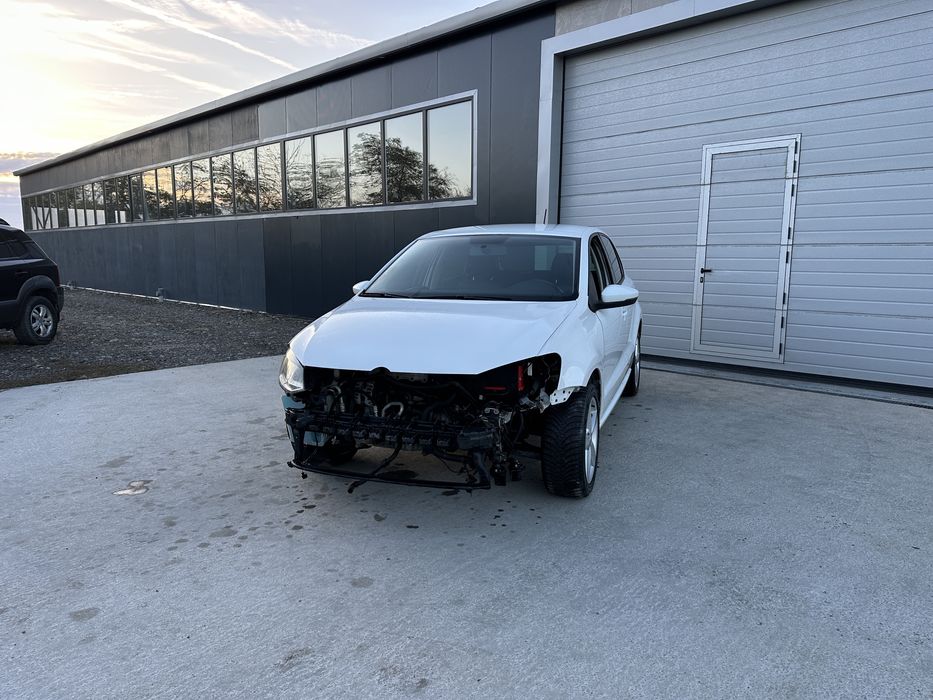 Volkswagen Polo 2016 Facelift usor avariat 54.272 km