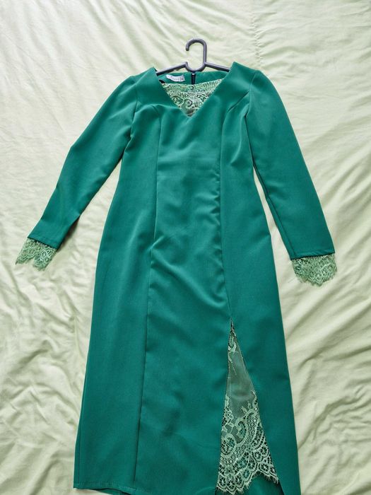 Продам одежду, платья и пиджак