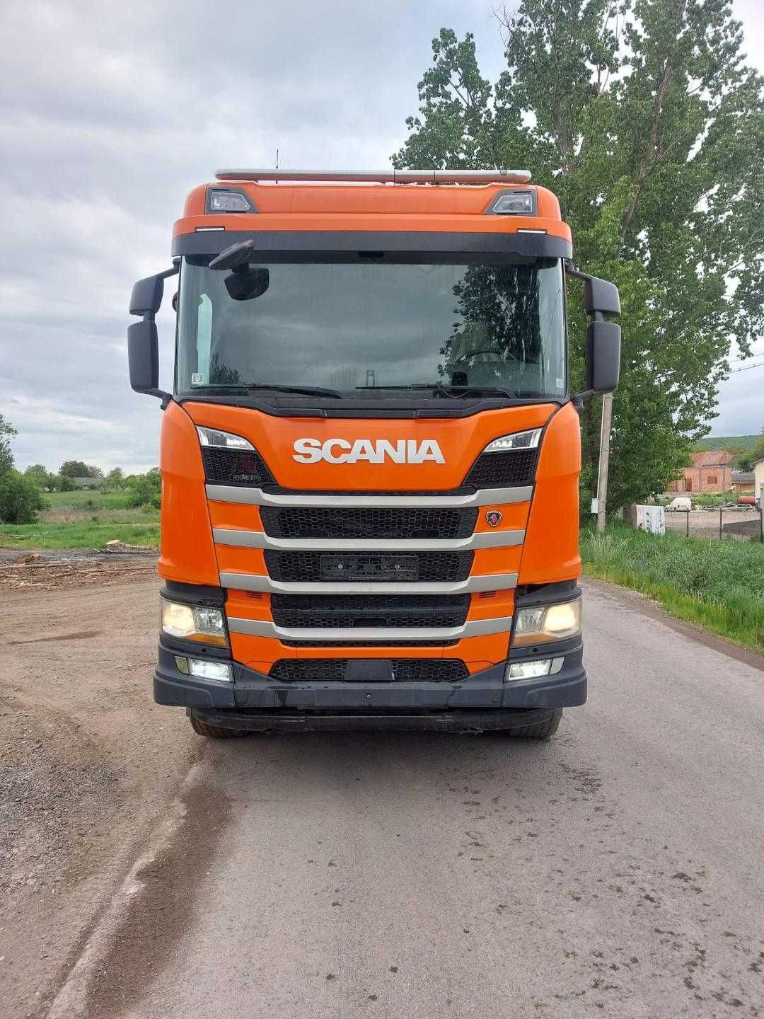 Camion forestier Scania R450