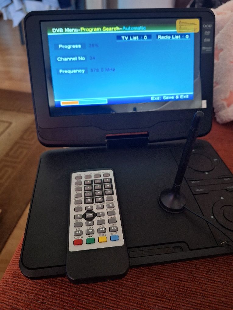 Dvd-tv portabil nou.