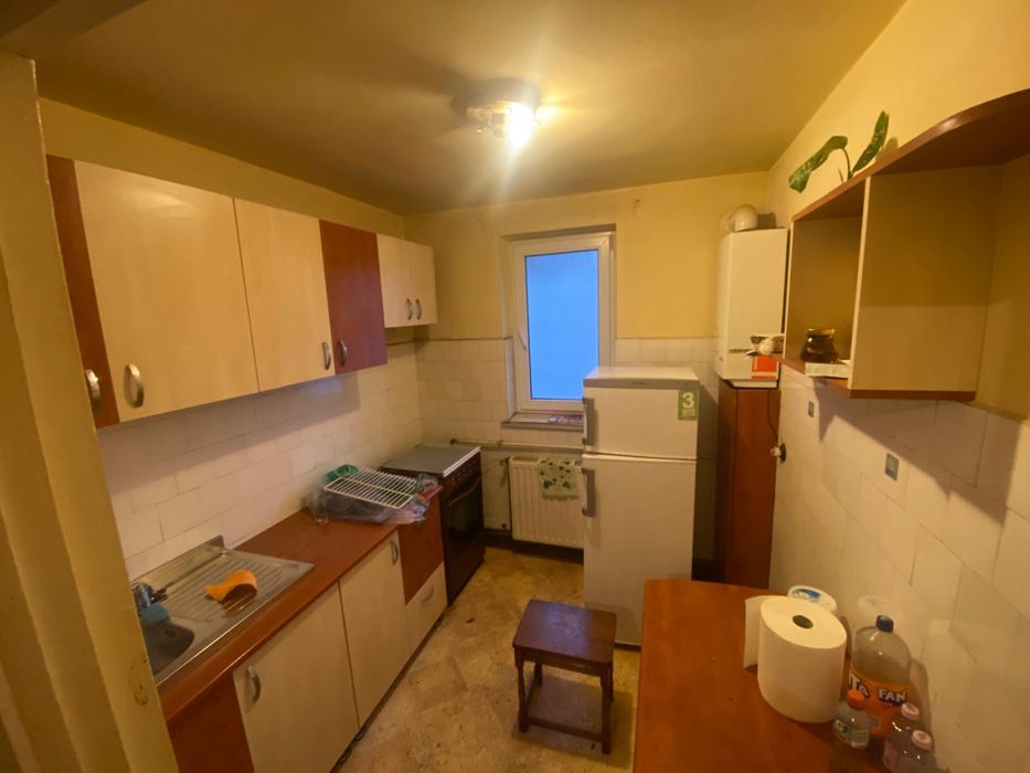 Vand mobila de bucatarie