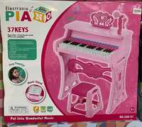 Пианино розовое .