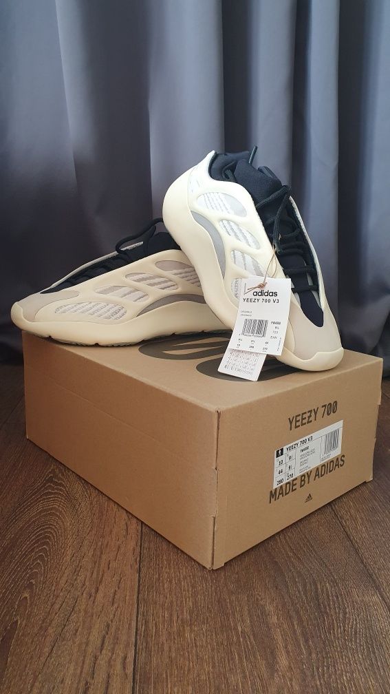 Yeezy 700 v3 Azael Glow in the dark