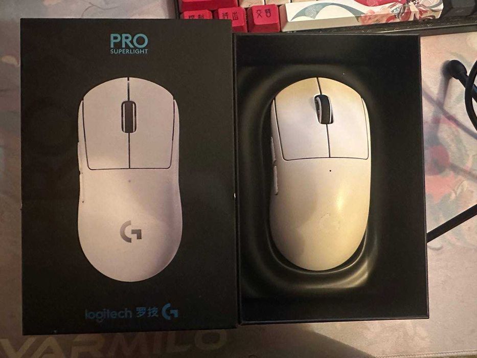 Мышь Logitech G Pro X Superlight  белый