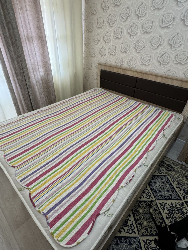 Диван с матрасом