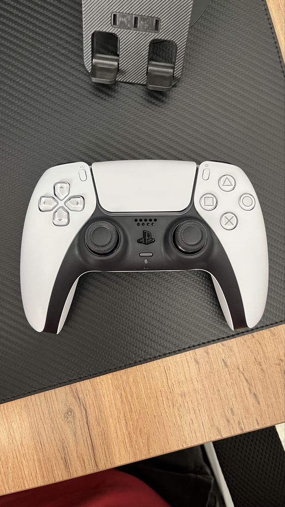Продаю геймпад от PS5 dualsense