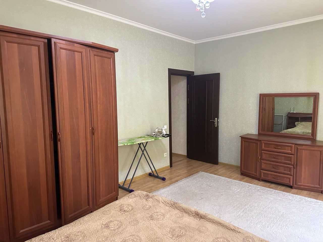 Срочно продаеться Мебель для спальни б\у