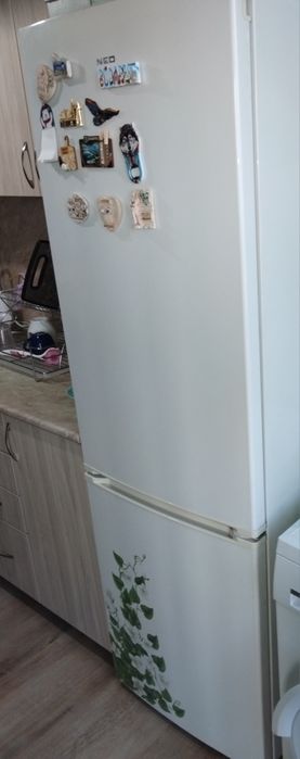 Хладилник с  камера Neo