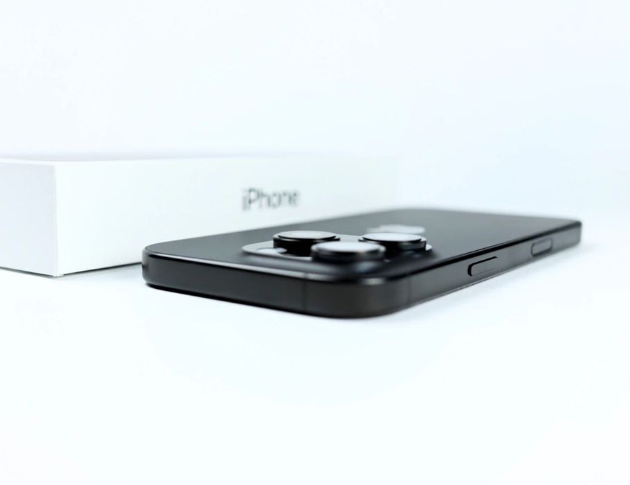 iPhone 16 Pro 1TB Black Titanium – като нов, гаранция до 2026 г