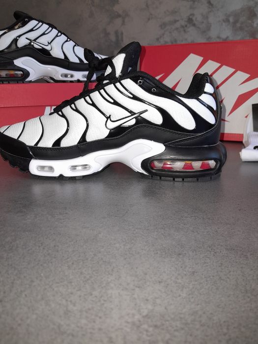 Nike TN White & Black‼️