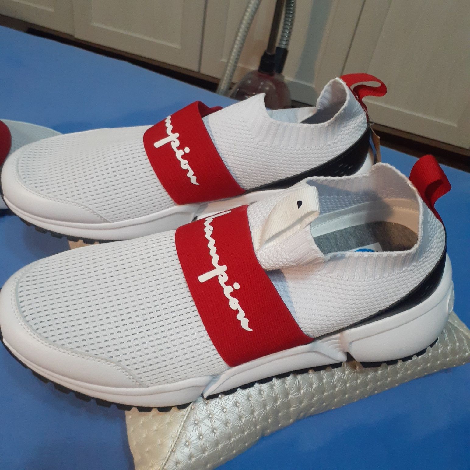 Кроссовки от Champion,  44,5 и 45 размеры