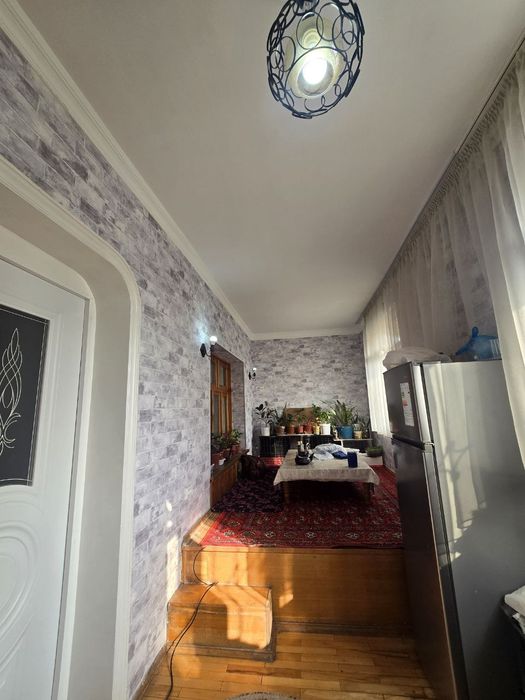 Продаётся 4 комнатная квартира