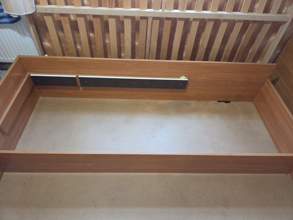 Спалня 140/200 с матрак и подмятрачна рамка с мехавизъм