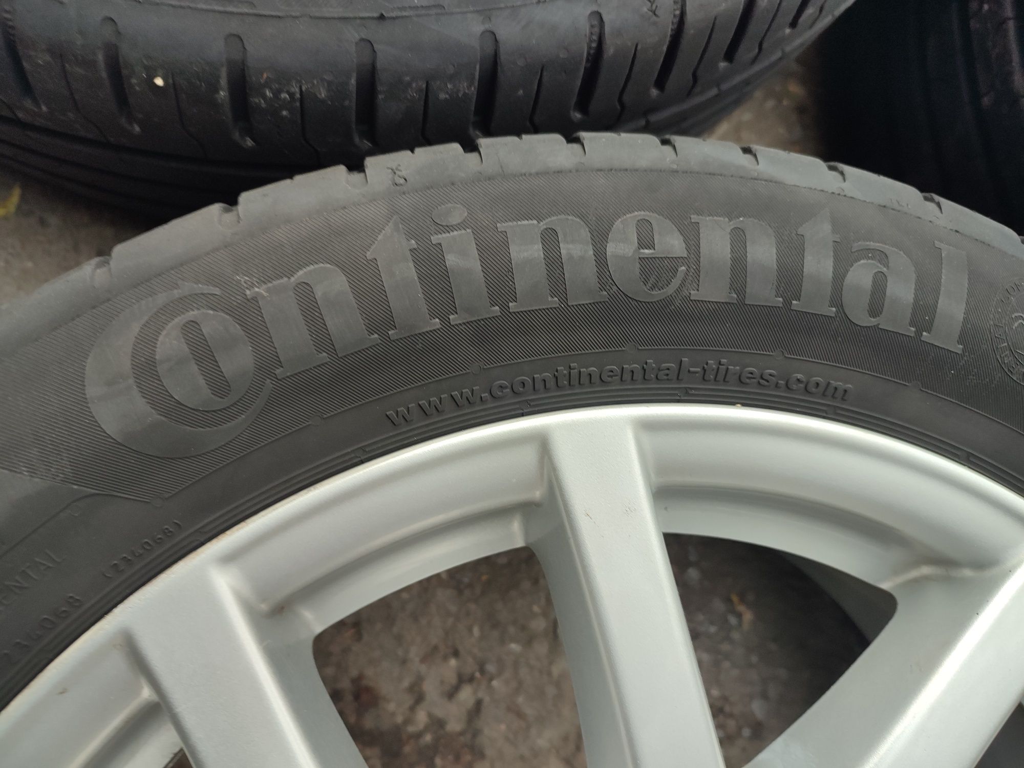 215/55/17" 4бр Continental eco contact 5,dot3917,6mm