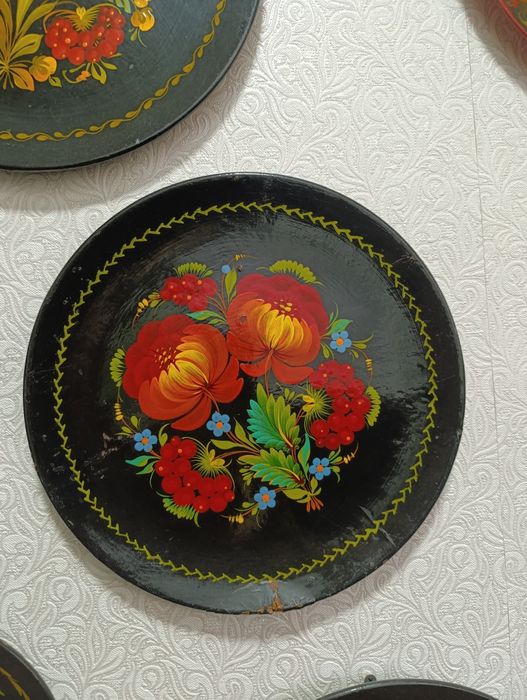 Тарелки деревянные настенные росписные