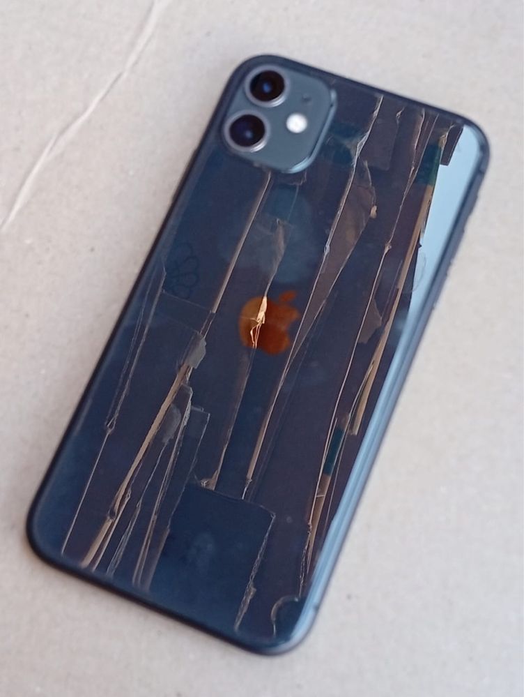 Продам iPhone 11