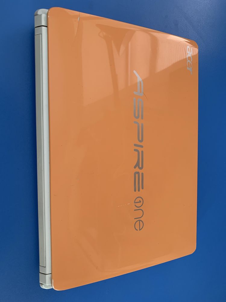 Продам нетбук acer aspire one happy 2