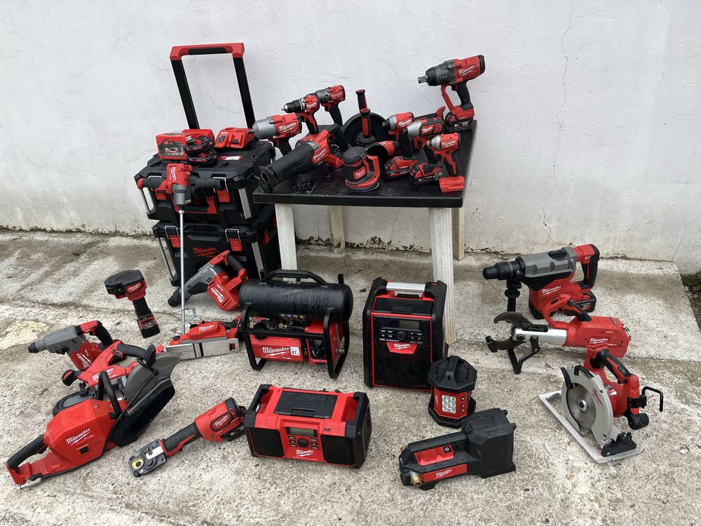 Milwaukee Set flex rotopercutor bormasina rindea sabie