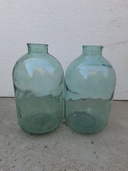 Продаётся стеклянная банка 10 литров, 3 штука