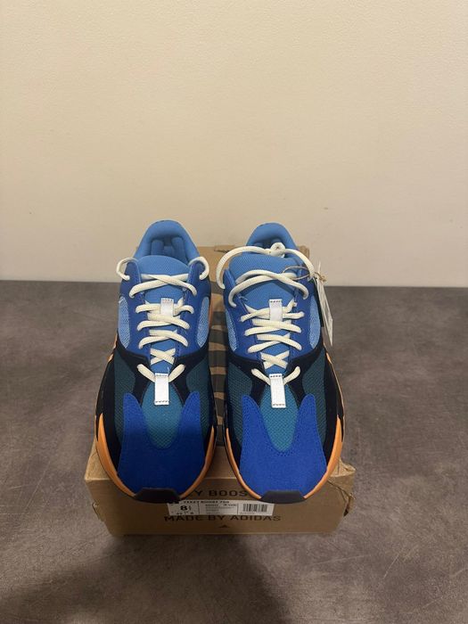 Adidas Yeezy Boost 700 - Size 42