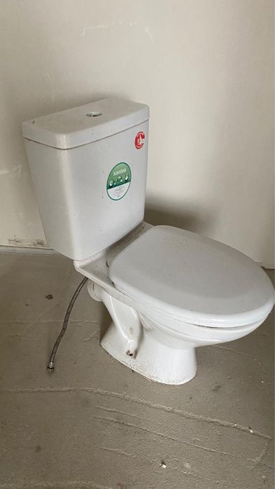 Унитазы б/у по 8000